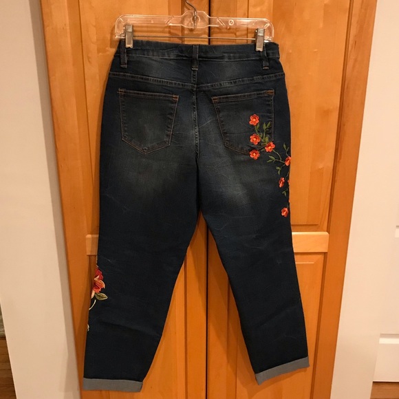 Capri Jeans - Picture 3 of 3